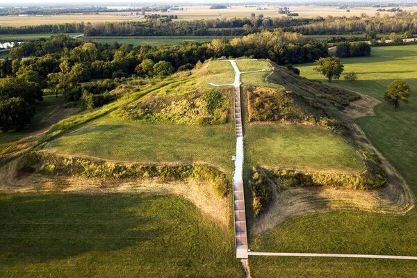 Civilization of Cahokia (1)